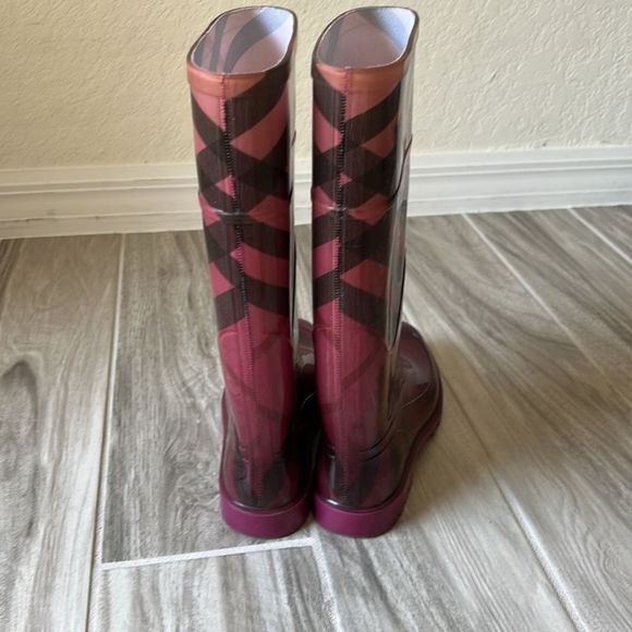 Burberry Ombre Raspberry Rain Boots/Booties Plaid 37 - Picture 4 of 7